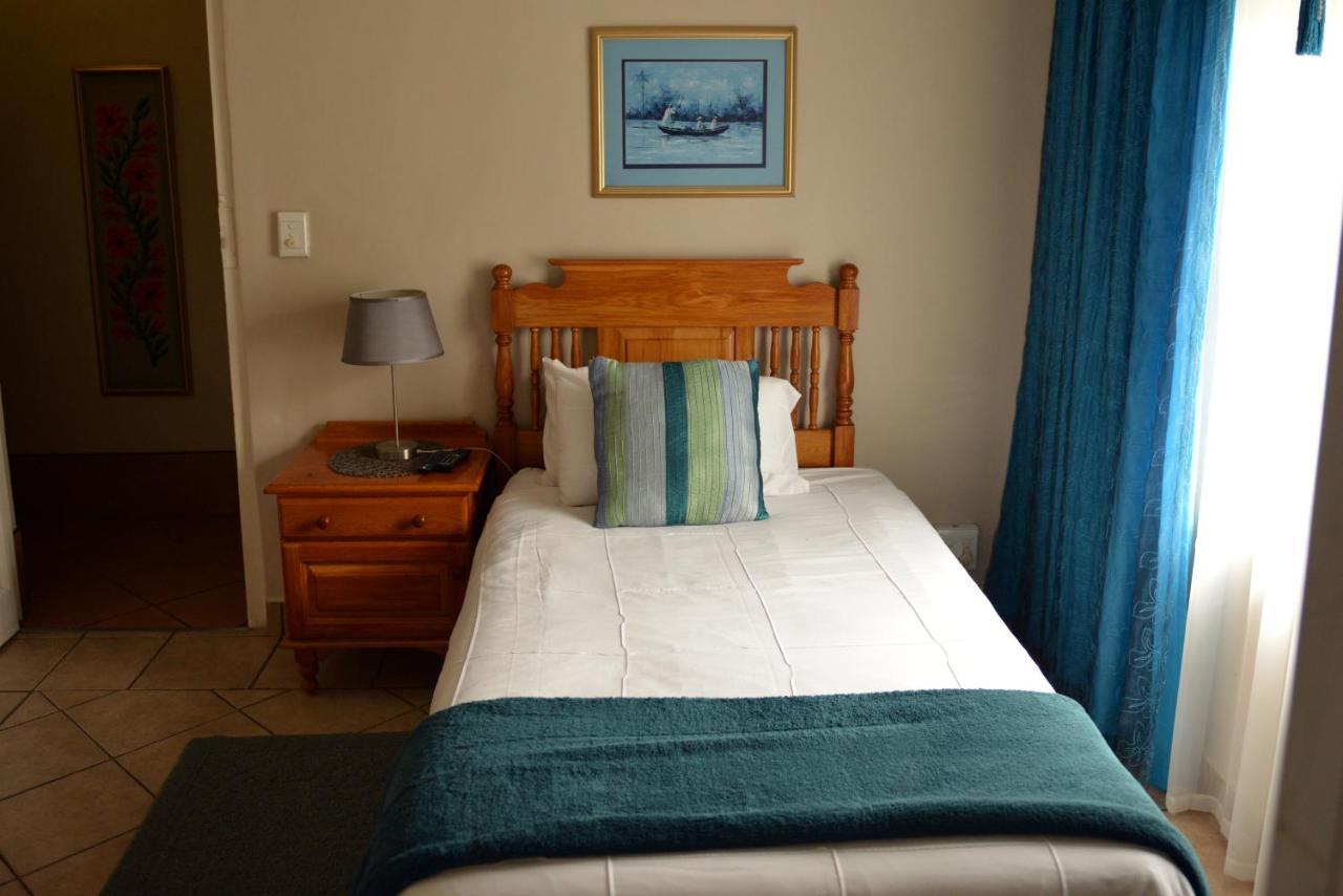 Rita'S Guesthouse Cc Vryheid Ngoại thất bức ảnh