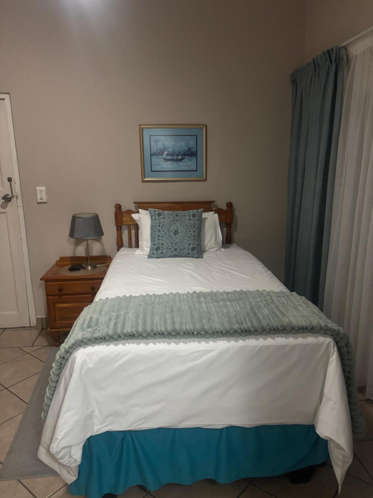 Rita'S Guesthouse Cc Vryheid Ngoại thất bức ảnh