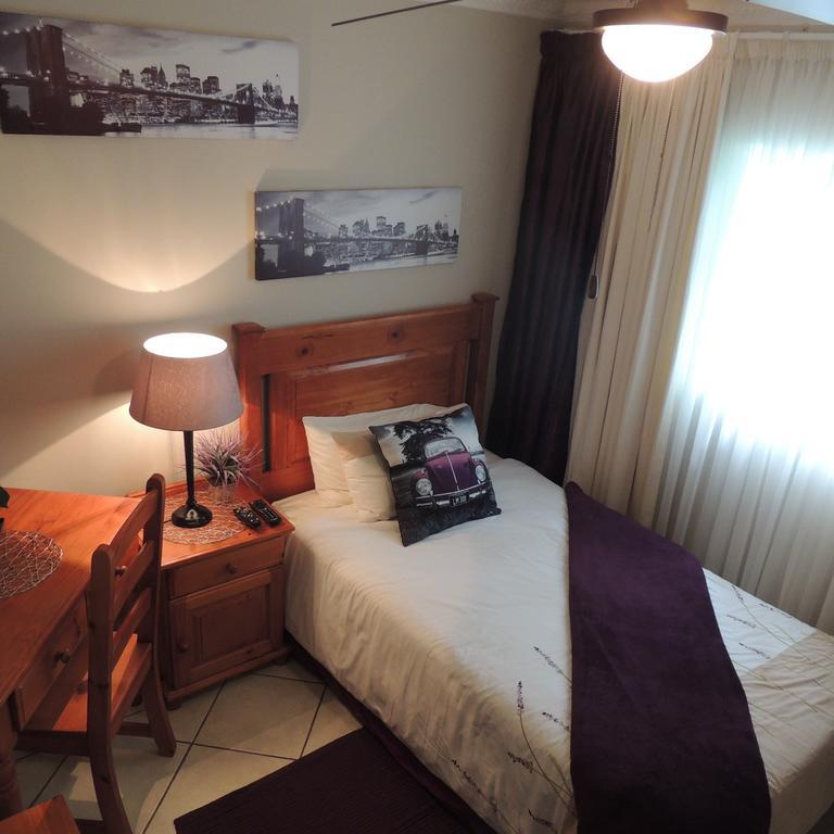 Rita'S Guesthouse Cc Vryheid Ngoại thất bức ảnh