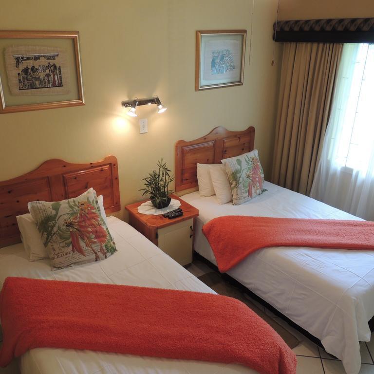 Rita'S Guesthouse Cc Vryheid Ngoại thất bức ảnh