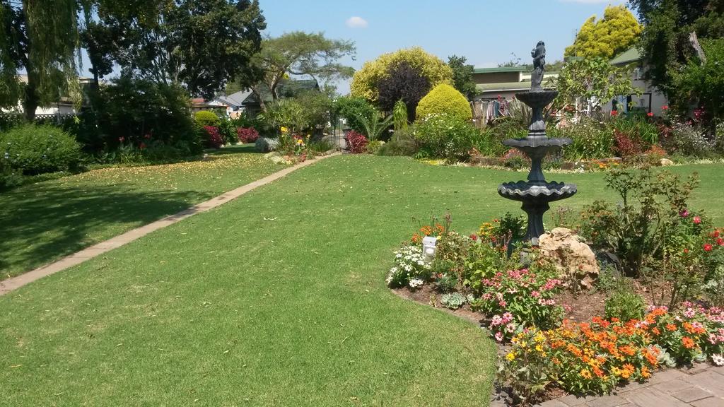 Rita'S Guesthouse Cc Vryheid Ngoại thất bức ảnh