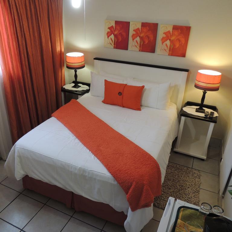 Rita'S Guesthouse Cc Vryheid Ngoại thất bức ảnh
