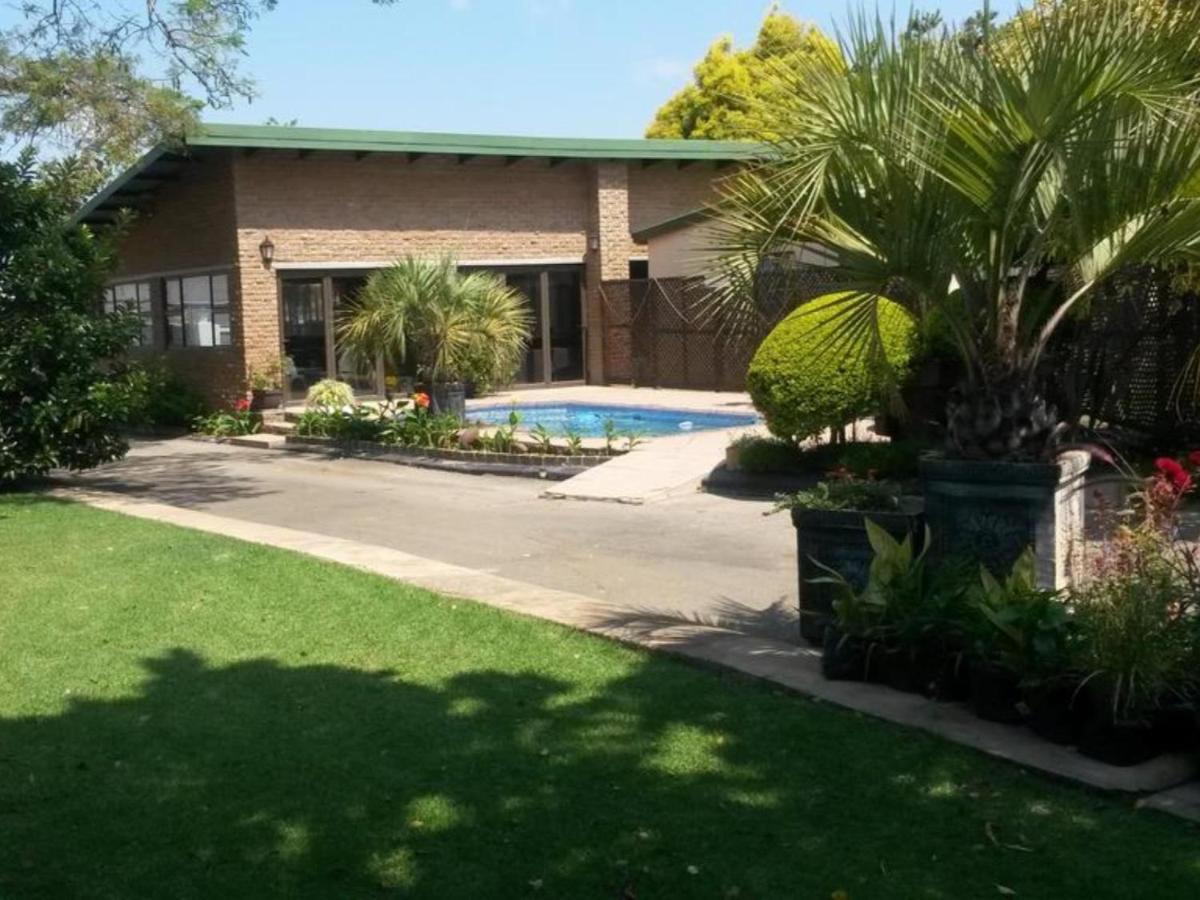 Rita'S Guesthouse Cc Vryheid Ngoại thất bức ảnh